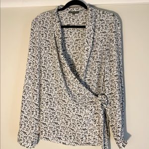 Adrianna Papell Black & White Wrap/Tie Blouse, Size L